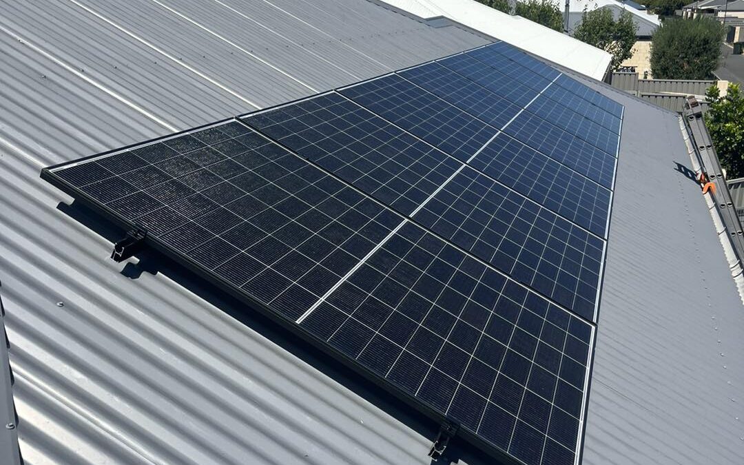 Solar Battery Systems for Homes in Busselton – Capacity, Backup Power & Performance Guide